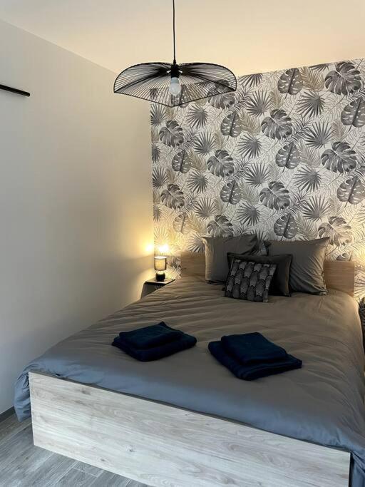 Bel Appartement Sur Cour Plein Centre Ville Et Parking Мулин Екстериор снимка