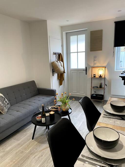 Bel Appartement Sur Cour Plein Centre Ville Et Parking Мулин Екстериор снимка